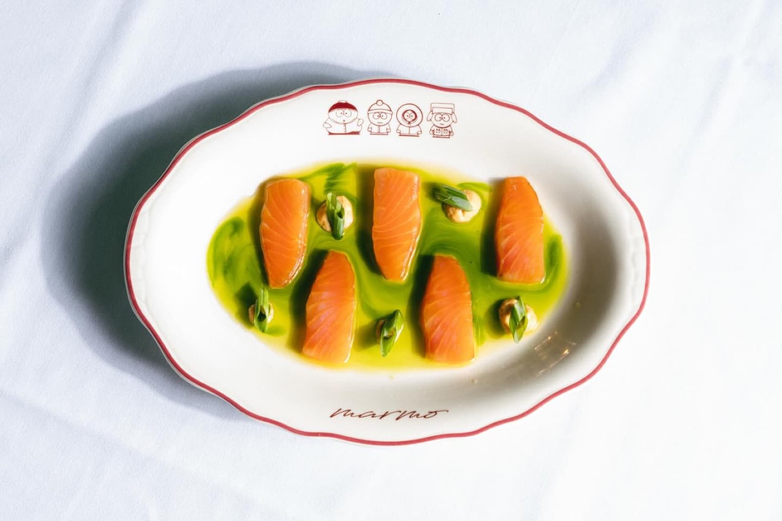 Salmon gravlax with habanero apple crema